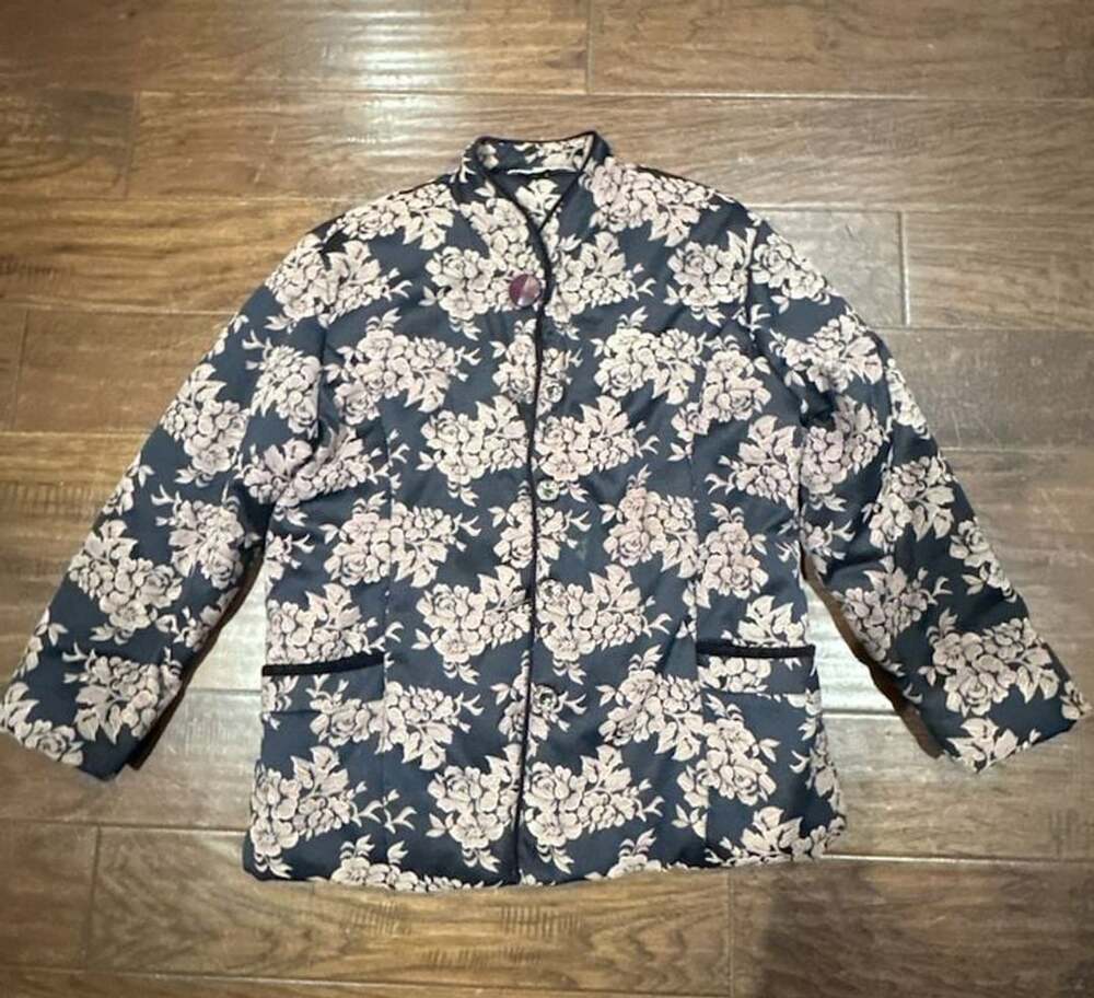 DELUX Quilted Floral Jacket Size L Black Faux Fur Lined